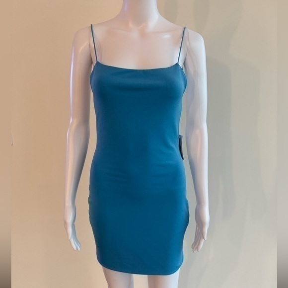 Dresses & Skirts - NWT Blue Low Back Stretch Dress